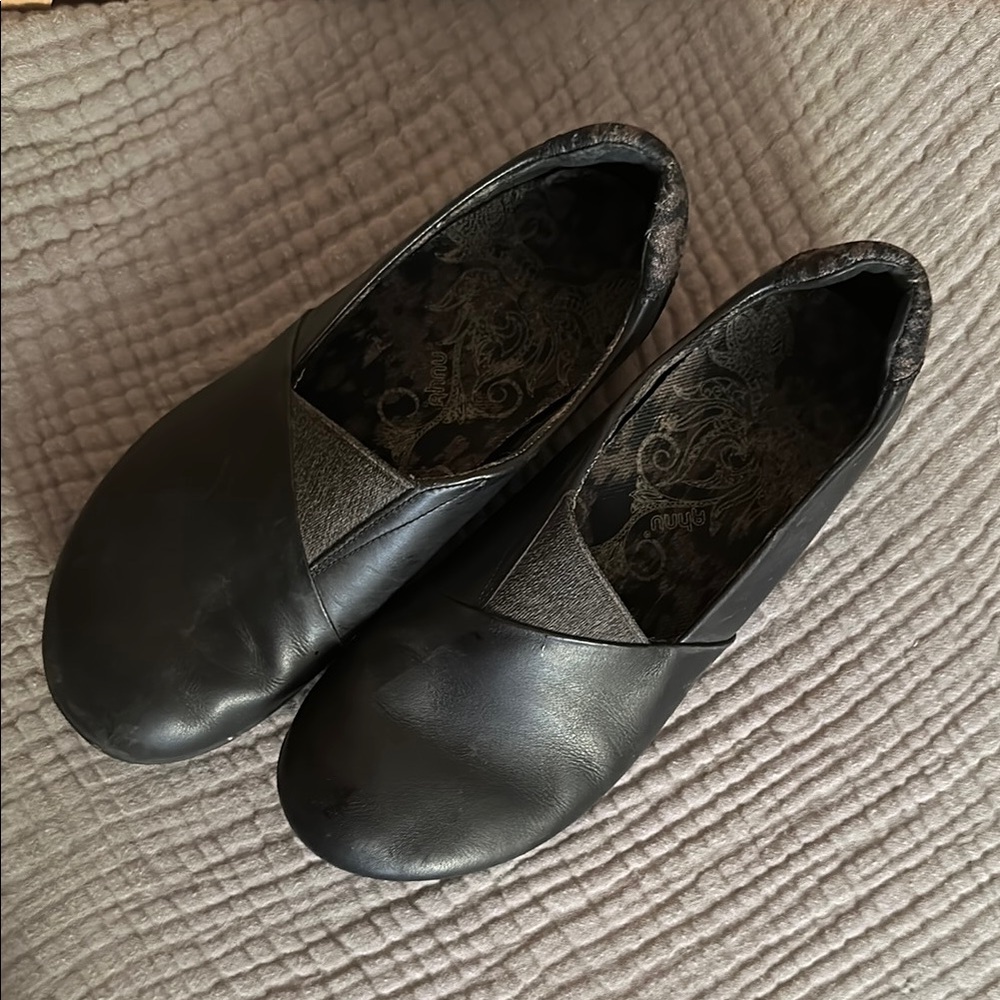 Elegant Black Women's Shoes